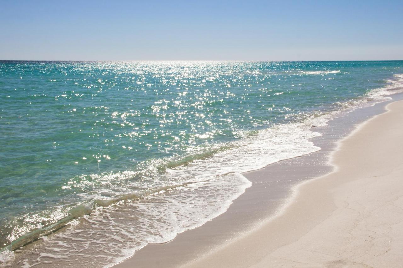 Brand New Expansive Coastal W/ Custom Furnishings Sleeps 15
