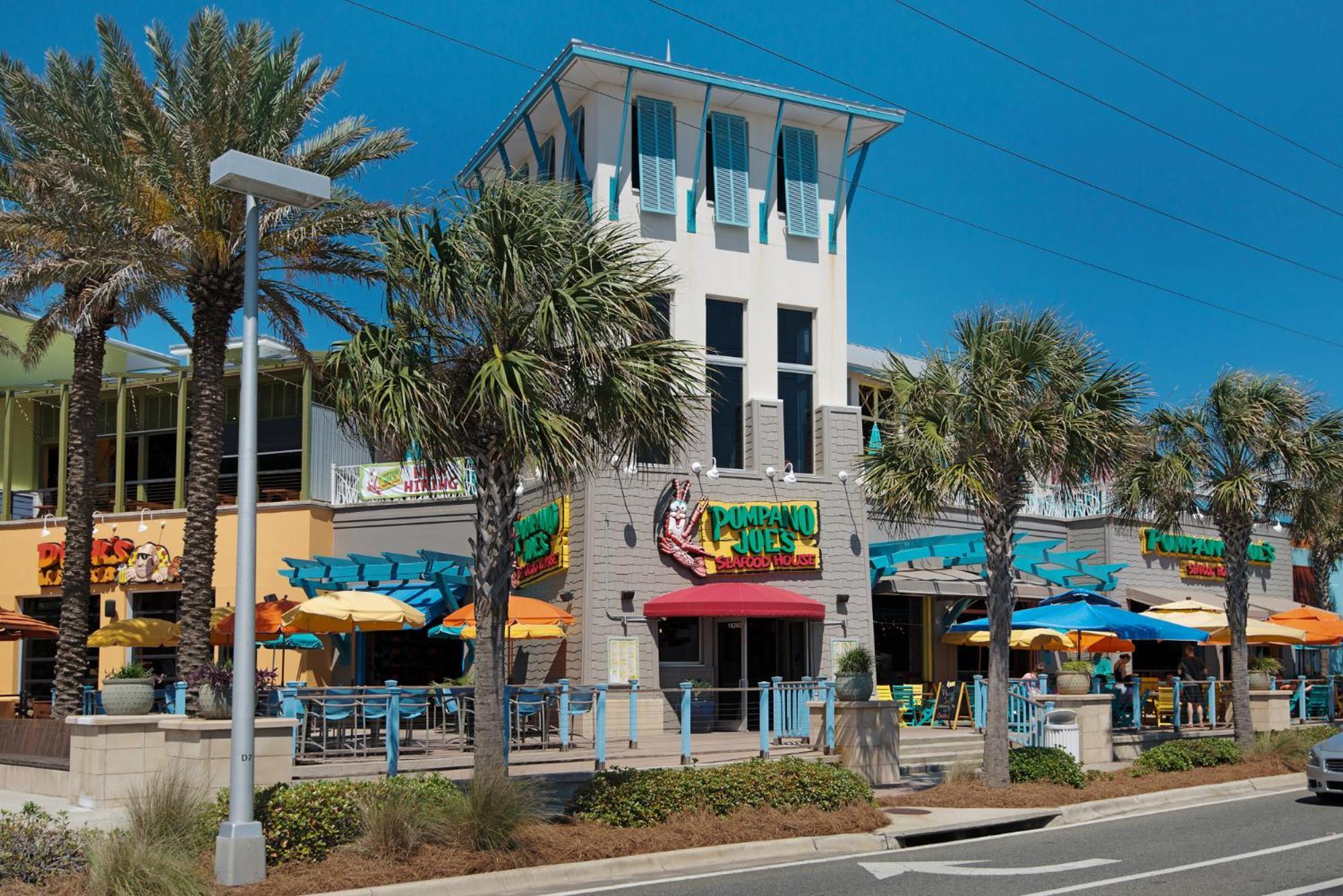 Brand New Expansive Coastal W/ Custom Furnishings Sleeps 15 Holiday home Panama City Beach